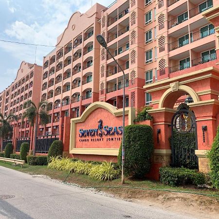 חוף ג'ומטיין Seven Seas Condo Resort מראה חיצוני תמונה